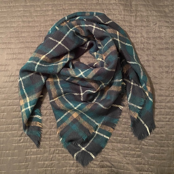 Blanket Scarf - Picture 1 of 1